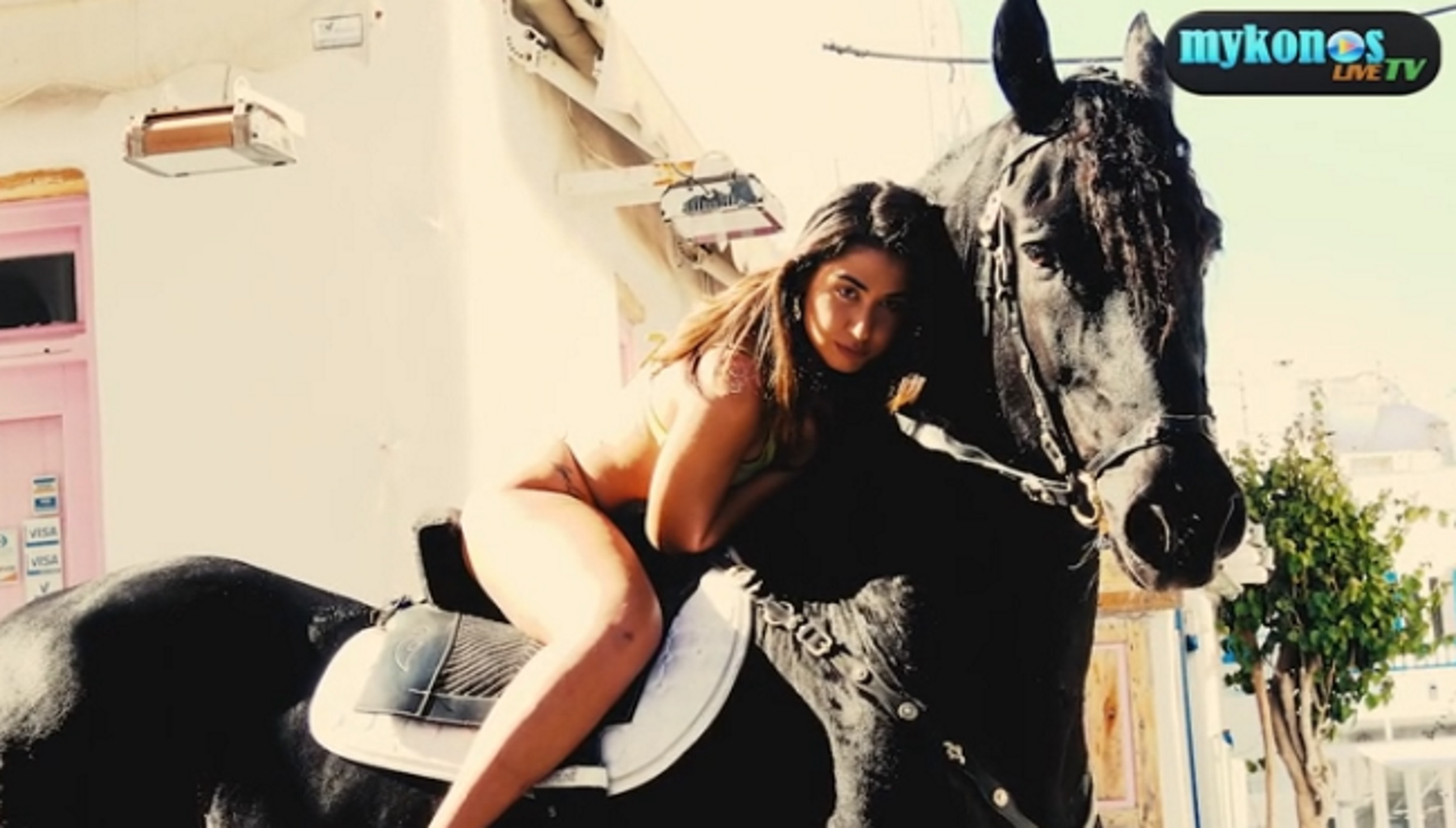 Έλενα Μαριπόζα Κρεμλίδου – Survivor: Τρέλανε τα Ματογιάννια καβάλα σε άλογο