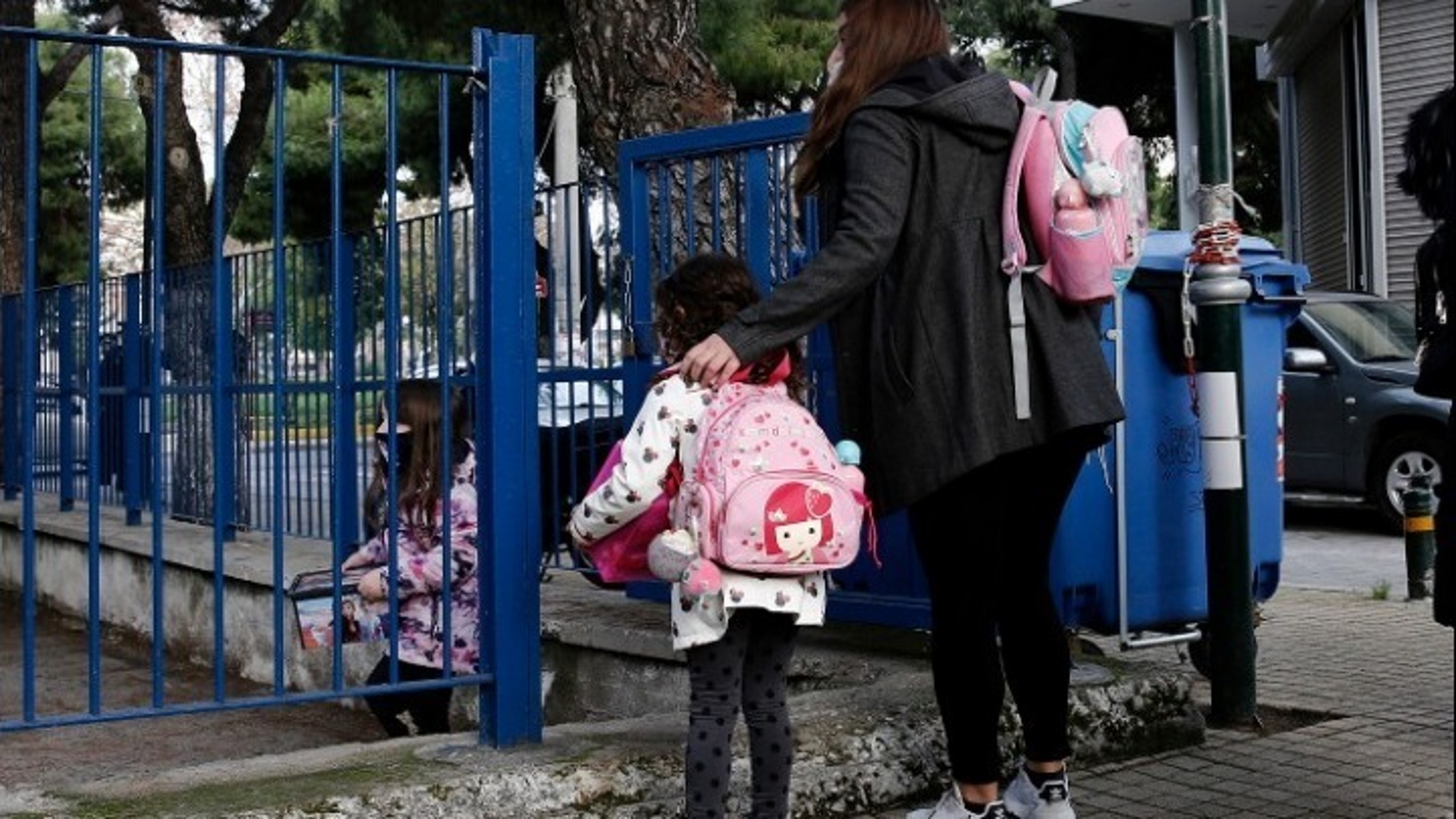 Θέρμη: Καθηγητής μπήκε σχολείο χωρίς self test και συνελήφθη