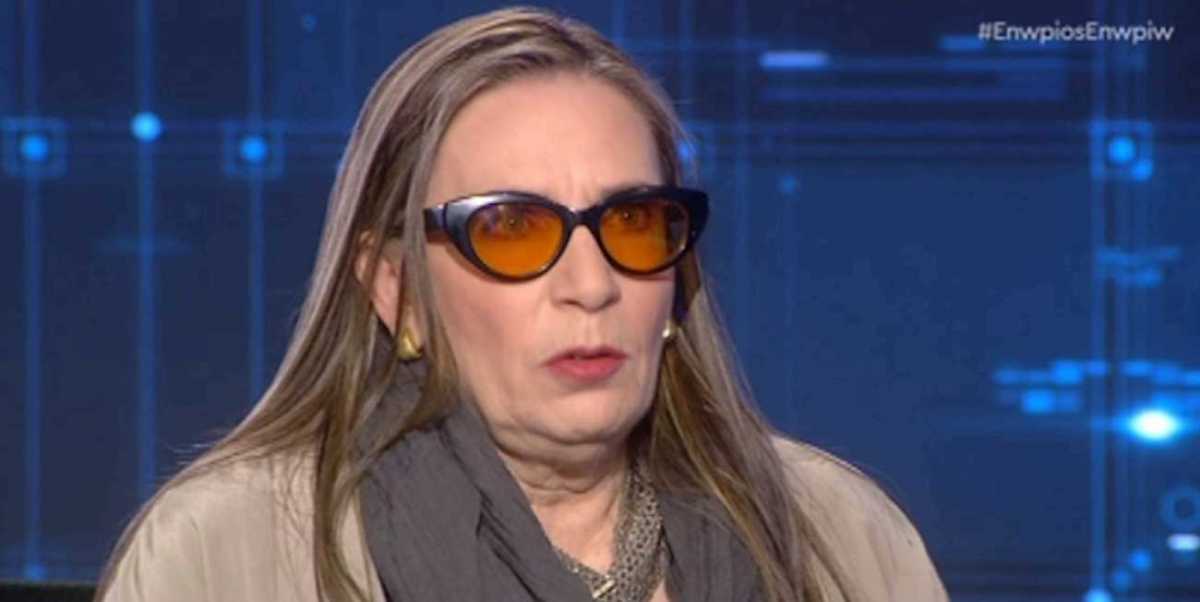 Η Λίνα Νικολακοπούλου αποκαλύπτει: “Όταν το 1988 βγήκε το Μαμά Γερνάω ήταν στα αζήτητα”