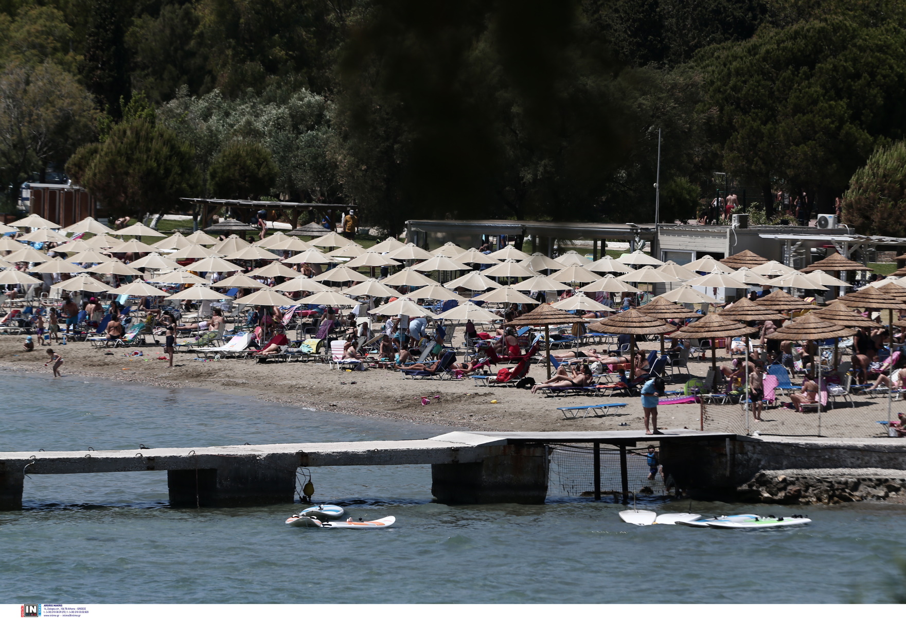 Καιρός για βουτιές – 30άρια και κοσμοπλημμύρα στις παραλίες – Εικόνες από τα «παλιά»