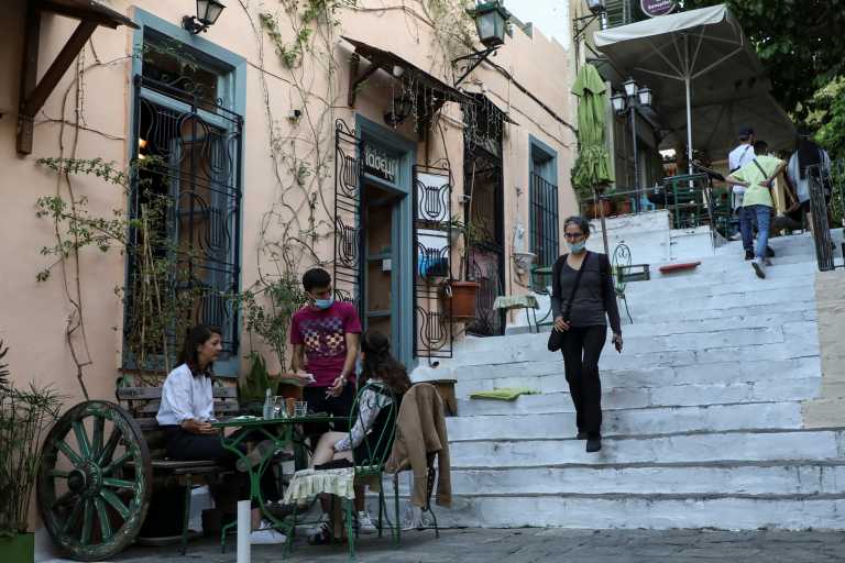 Κορονοϊός: 236 κρούσματα, 18 θάνατοι και 231 διασωληνωμένοι