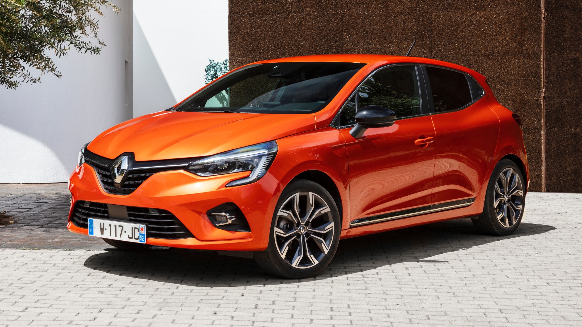 H Renault μας προετοιμάζει για το διπλασιασμό τιμής των μικρών συμβατικών αυτοκινήτων!