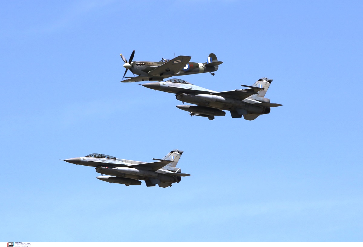 Spitfire: Επέστρεψε «σπίτι του» το θρυλικό αεροσκάφος του Β’ Παγκοσμίου Πολέμου [pics]