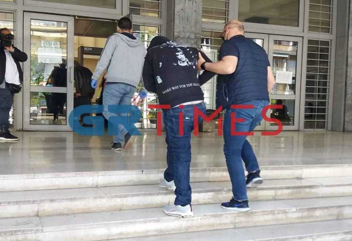 Θεσσαλονίκη: Ισόβια στον 39χρονο που τεμάχισε και έκαψε τη φίλη του – Η φρικιαστική του απολογία