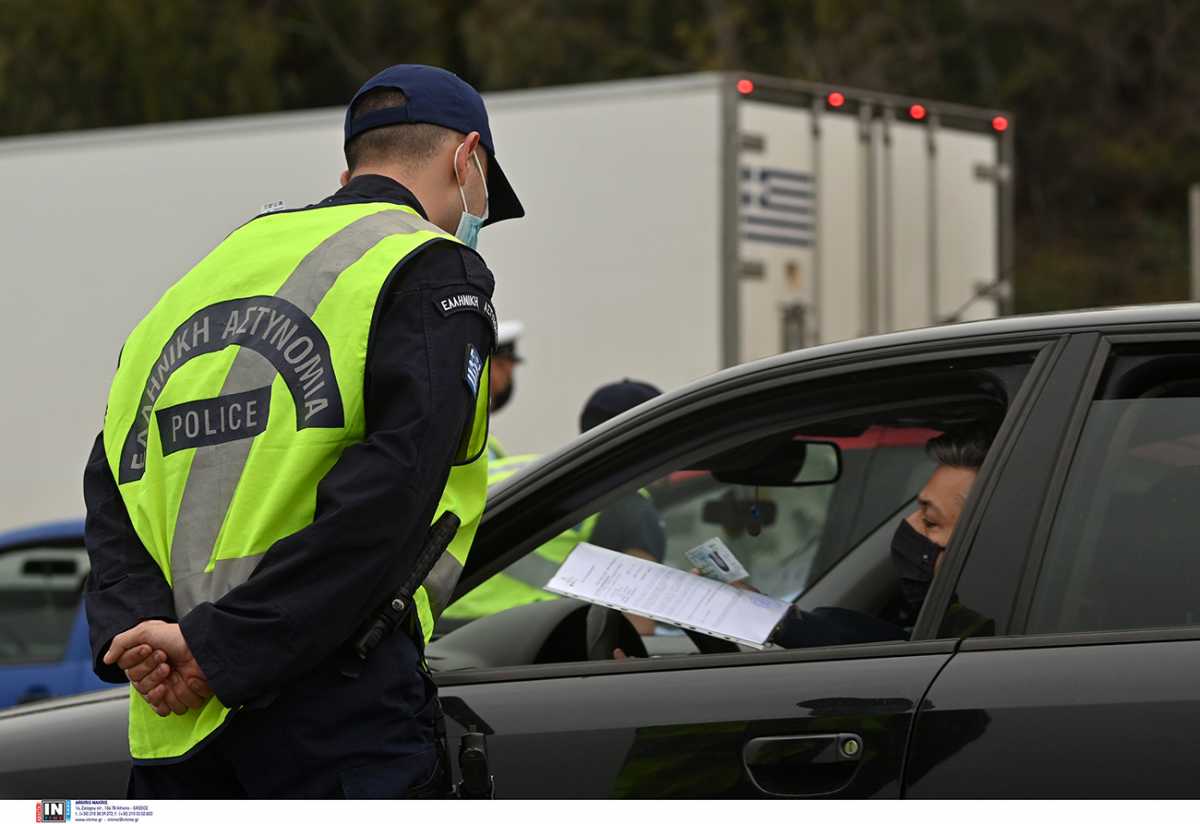 Μετακίνηση με ΙΧ και ταξί: Πόσα άτομα επιτρέπονται, τι ισχύει από τη Δευτέρα 24/05