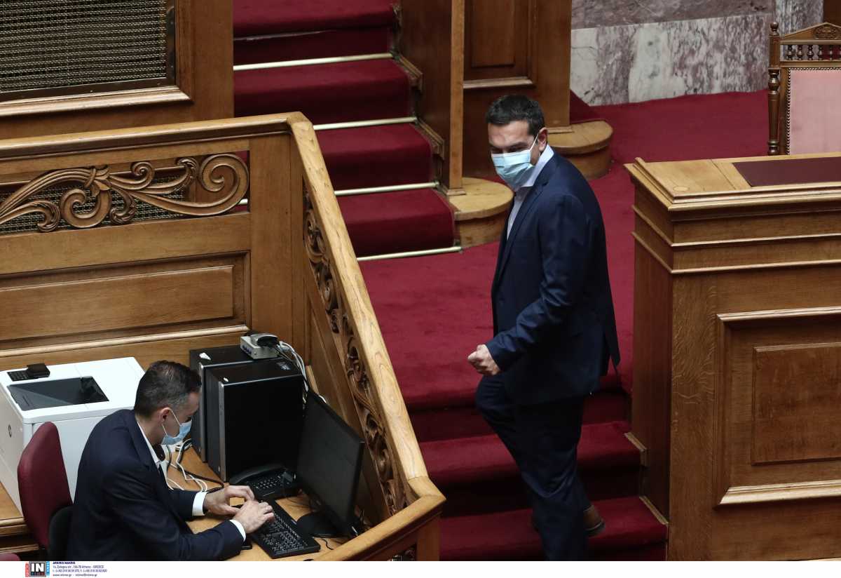 ΣΥΡΙΖΑ: Η συνεπιμέλεια έδειξε γιατί ο Μητσοτάκης κρατά τη Βουλή σε lockdown