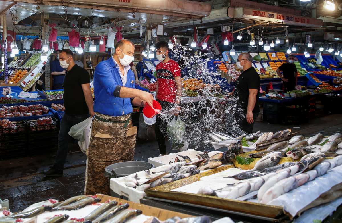 Επελαύνει ο κορονοϊός στην Τουρκία: 23.914 κρούσματα σε 24 ώρες