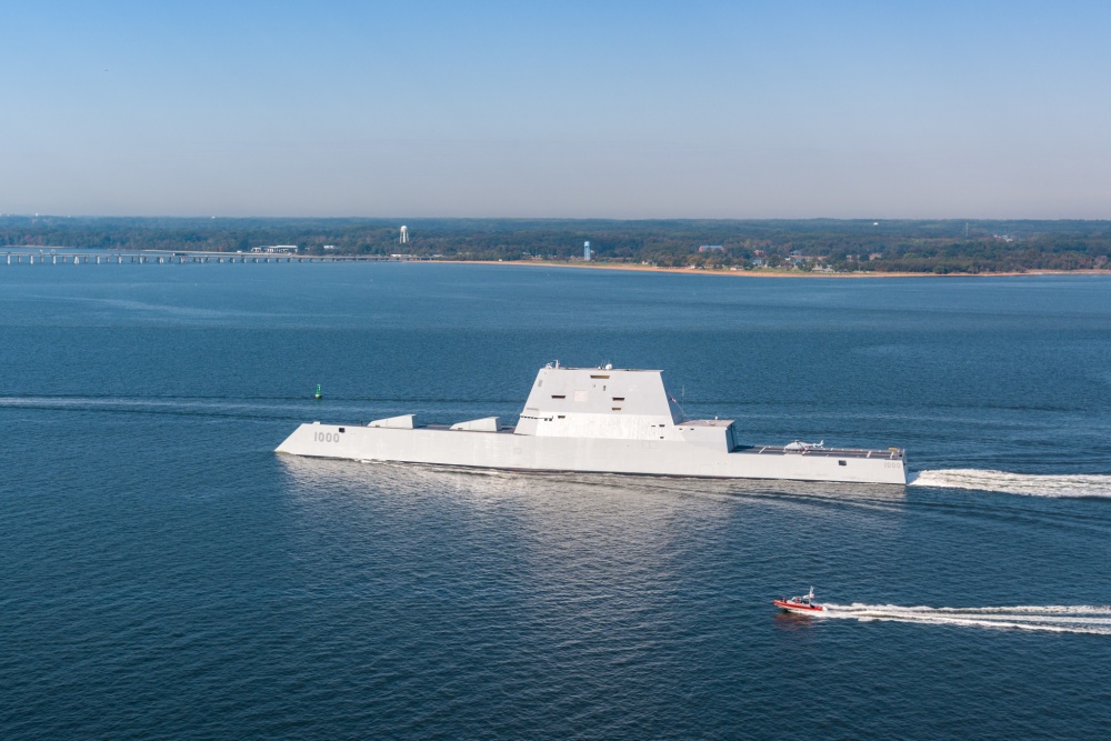 Zumwalt: Τα stealth αντιτορπιλικά εξοπλίζονται με υπερηχητικούς πυραύλους [vid]