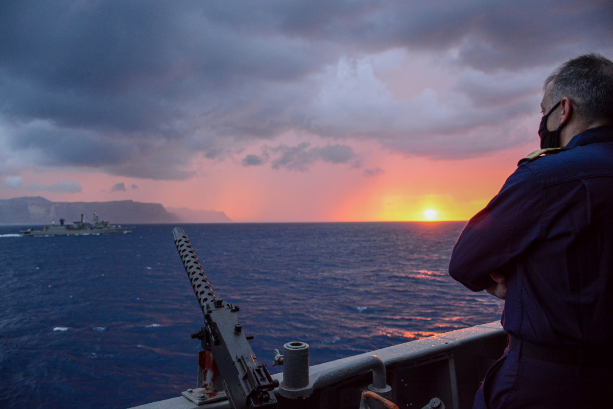 Εντυπωσιακές εικόνες από την άσκηση «ΛΟΓΧΗ» του Πολεμικού Ναυτικού [pics, vid]