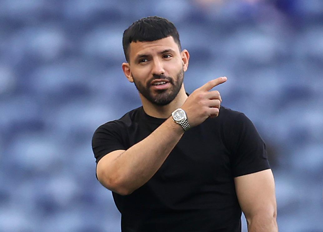 Soccer Football - Champions League Final - Manchester City v Chelsea - Estadio do Dragao, Porto, Portugal - May 29, 2021  Manchester City's Sergio Aguero walks on the pitch before the match Pool via REUTERS