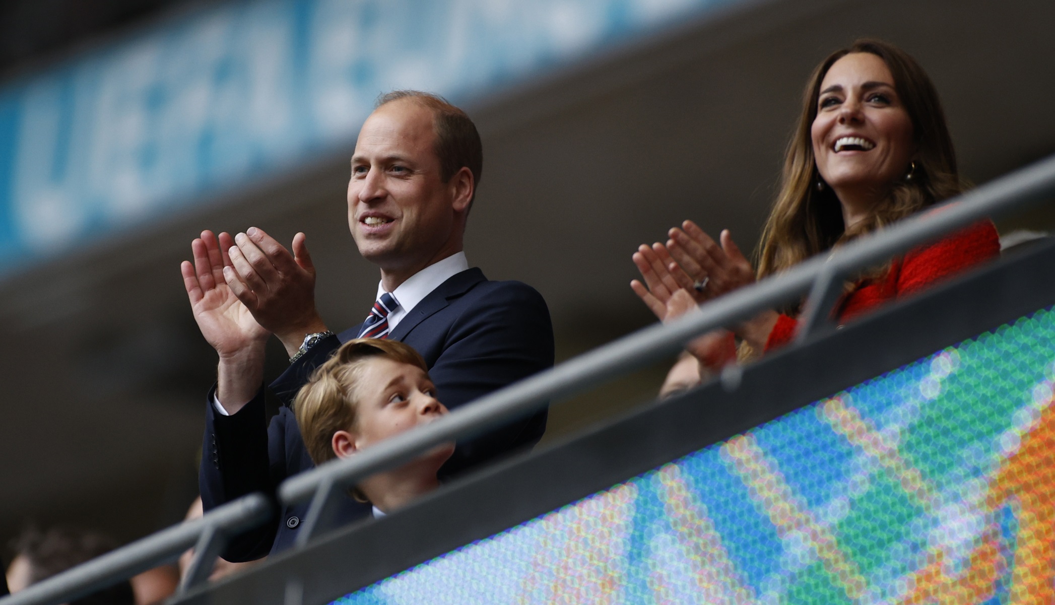 Euro 2020: Πρίγκιπας Ουίλιαμ και Κέιτ Μίντλετον χειροκροτούν τη νίκη της Αγγλίας επί της Γερμανίας (pics)