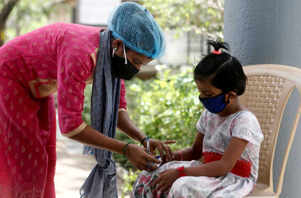 Ινδία: Εκπαιδεύουν γιατρούς να αντιμετωπίζουν τον κορονοϊό στα παιδιά ενόψει 3ου κύματος