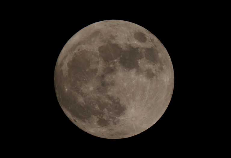 Η πιο λεπτομερής φωτογραφία της Σελήνης μέσα από 250.000 πλάνα