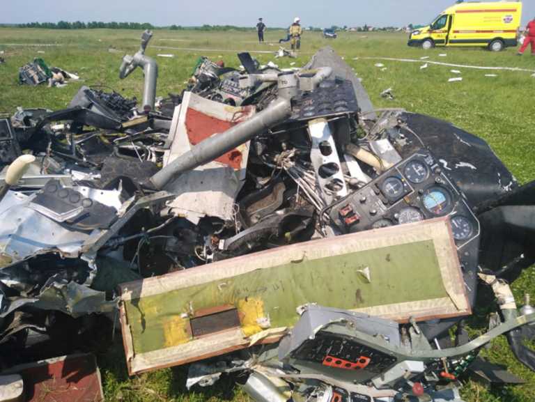 Συντριβή αεροπλάνου στη Ρωσία – Στους 9 οι νεκροί (pics, vids)