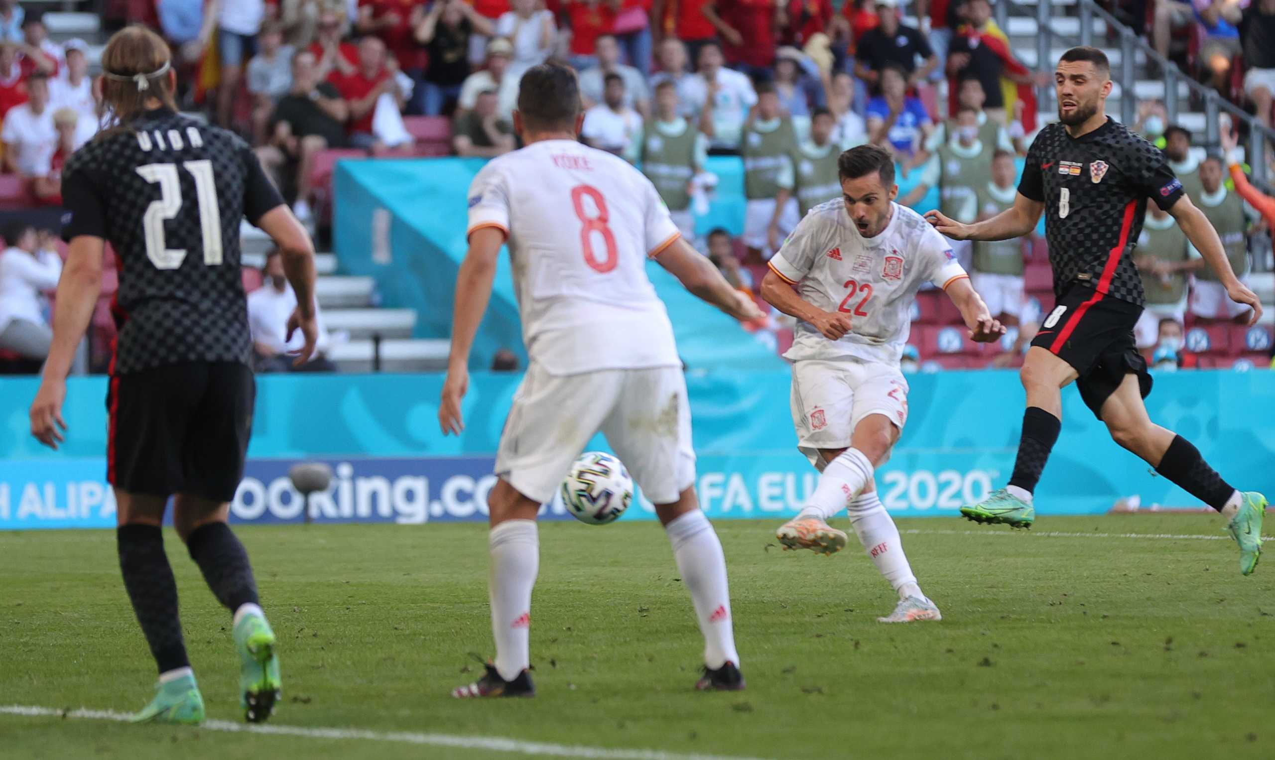 Soccer Football - Euro 2020 - Round of 16 - Croatia v Spain - Parken Stadium, Copenhagen, Denmark - June 28, 2021 Spain's Pablo Sarabia scores their first goal Pool via REUTERS