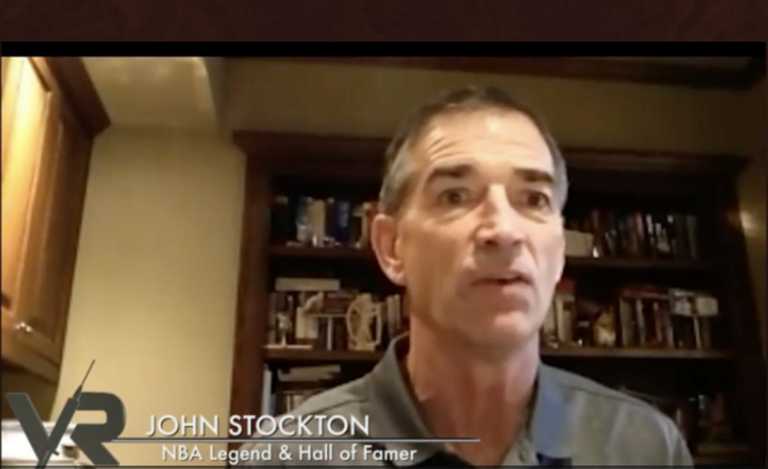 Ο Τζον Στόκτον στηρίζει τον Κάιρι Ίρβινγκ στο θέμα του εμβολιασμού