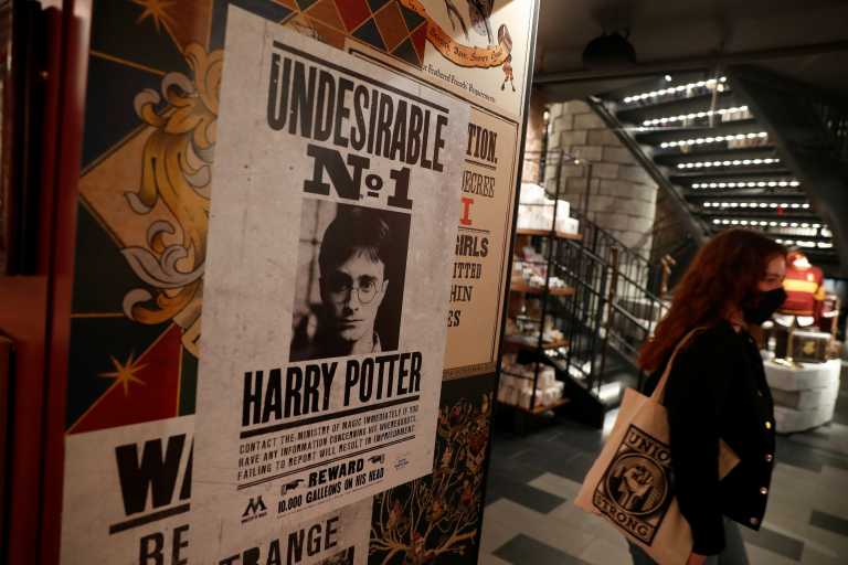 Άνοιξε το μεγαλύτερο κατάστημα Χάρι Πότερ στη Νέα Υόρκη (pics, vid)