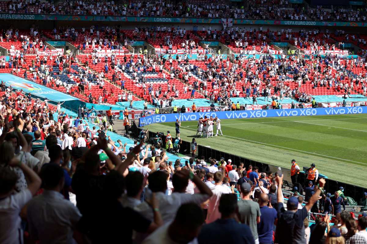 Euro 2020: Η UEFA απειλεί να πάρει τους ημιτελικούς και τον τελικό από το Γουέμπλεϊ