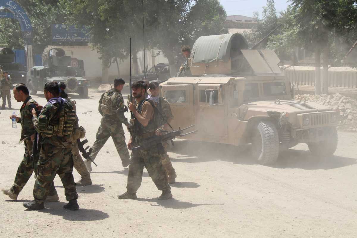 Αφγανιστάν: Ζώνη ασφαλείας στο αεροδρόμιο της Καμπούλ ζητούν Γαλλία και Βρετανία