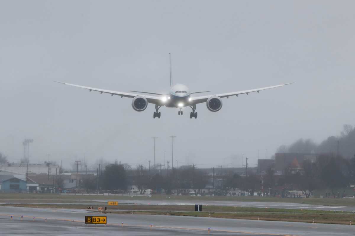 Σιβηρία: Αναγκαστική προσγείωση Μπόινγκ 767 από την Αττάλεια