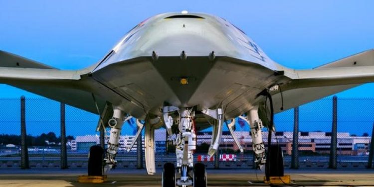 Ο αμερικανικός στρατός χρησιμοποιεί πρώτη φορά μη επανδρωμένο για τον ανεφοδιασμό εν πτήσει αεροσκάφους