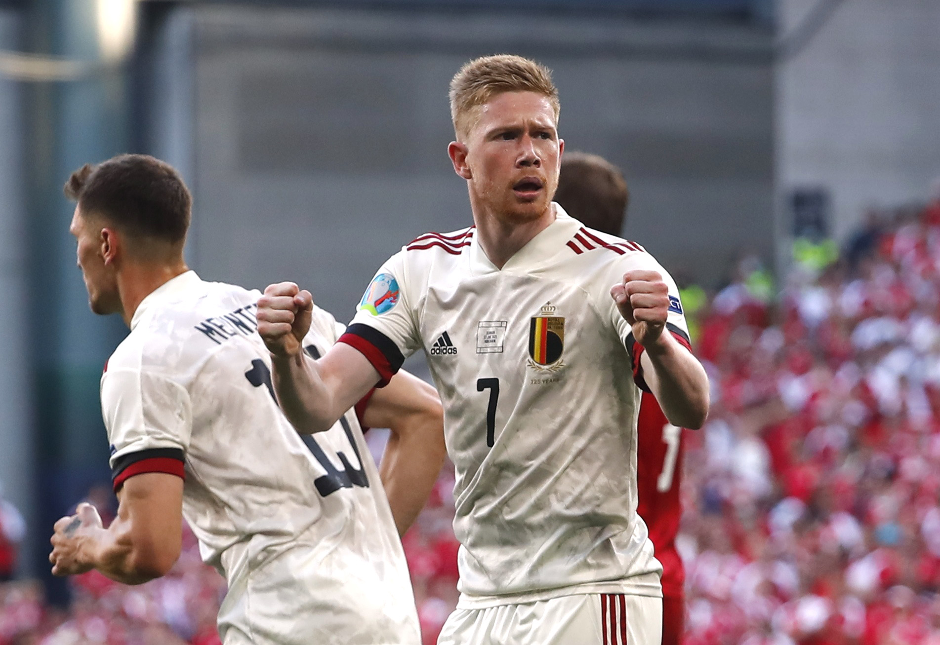 Soccer Football - Euro 2020 - Group B - Denmark v Belgium - Parken Stadium, Copenhagen, Denmark - June 17, 2021 Belgium's Kevin De Bruyne celebrates their first goal scored by Thorgan Hazard Pool via REUTERS
