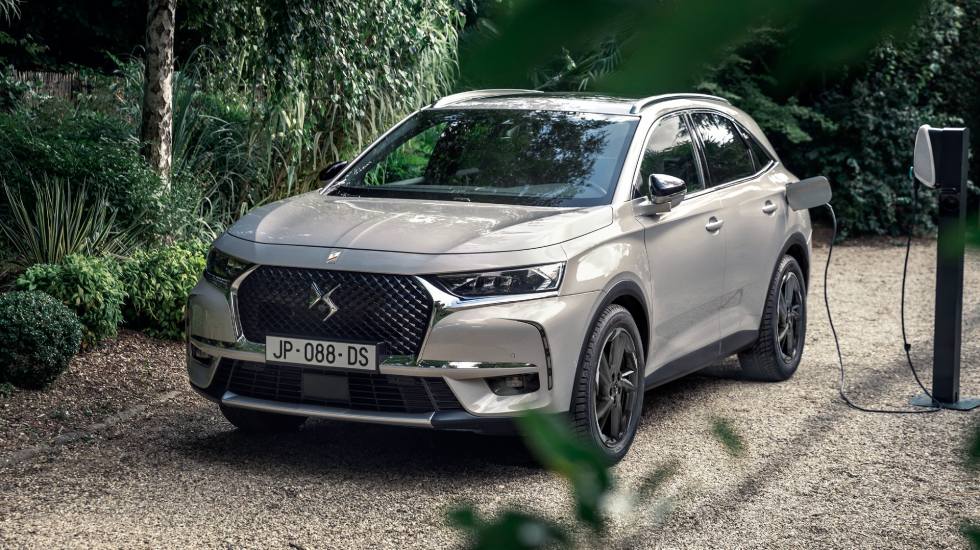 Νέες εκδόσεις για το plug-in hybrid DS 7 Crossback (pics)