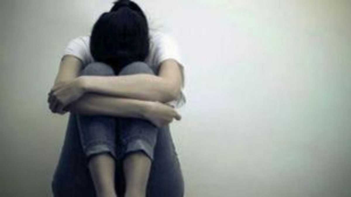 Ηράκλειο – ενδοοικογενειακή βία: «Βοήθεια με χτυπάει και με βρίζει»