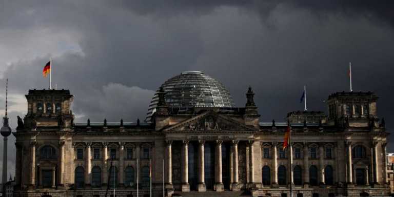 Γερμανία – εκλογές: Οι κάλπες πλησιάζουν, οι σπόντες CDU και SPD πληθαίνουν