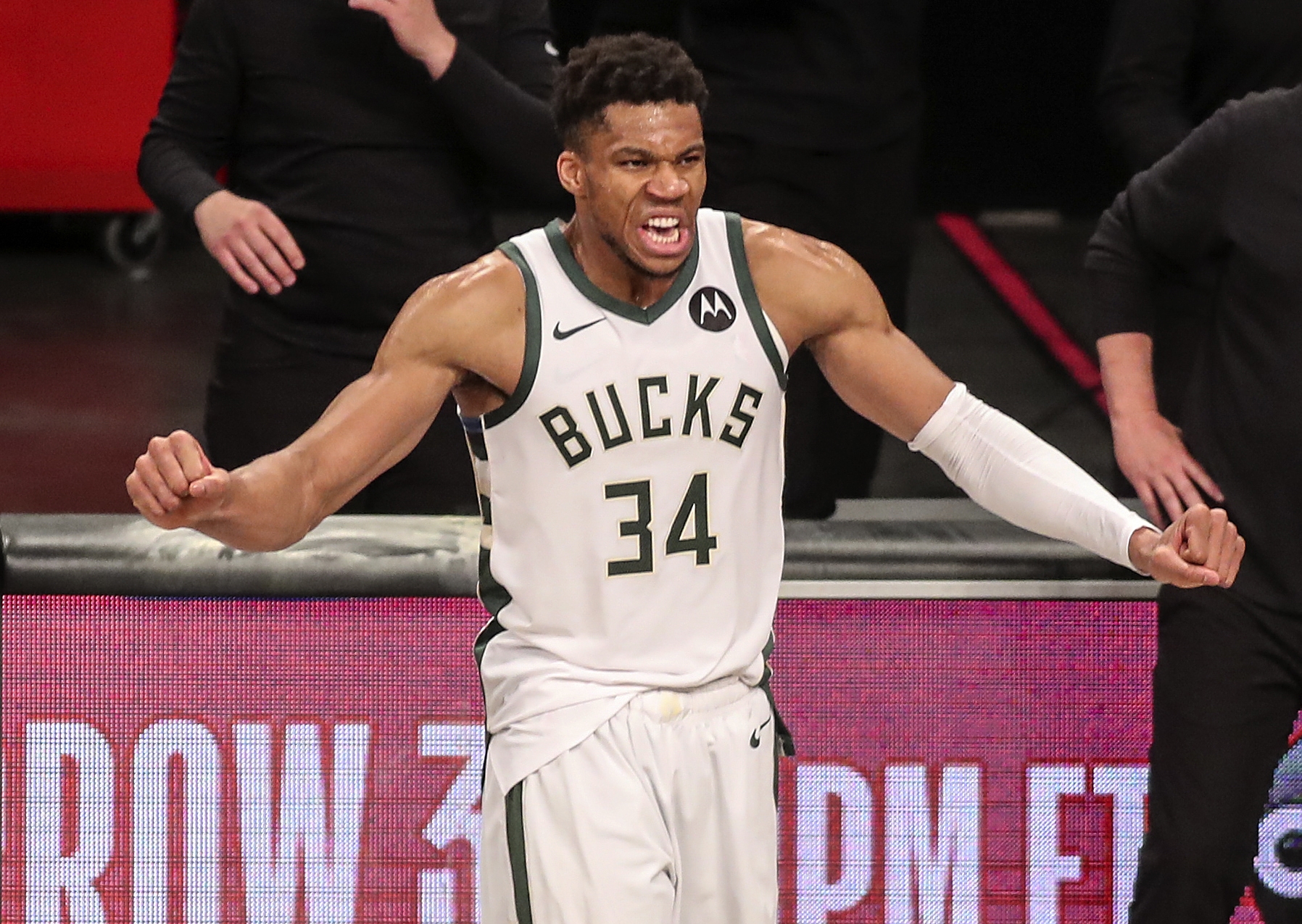 Γιάννης Αντετοκούνμπο: Τα ρεκόρ του «Greek Freak» στους τελικούς του ΝΒΑ που «ζαλίζουν»