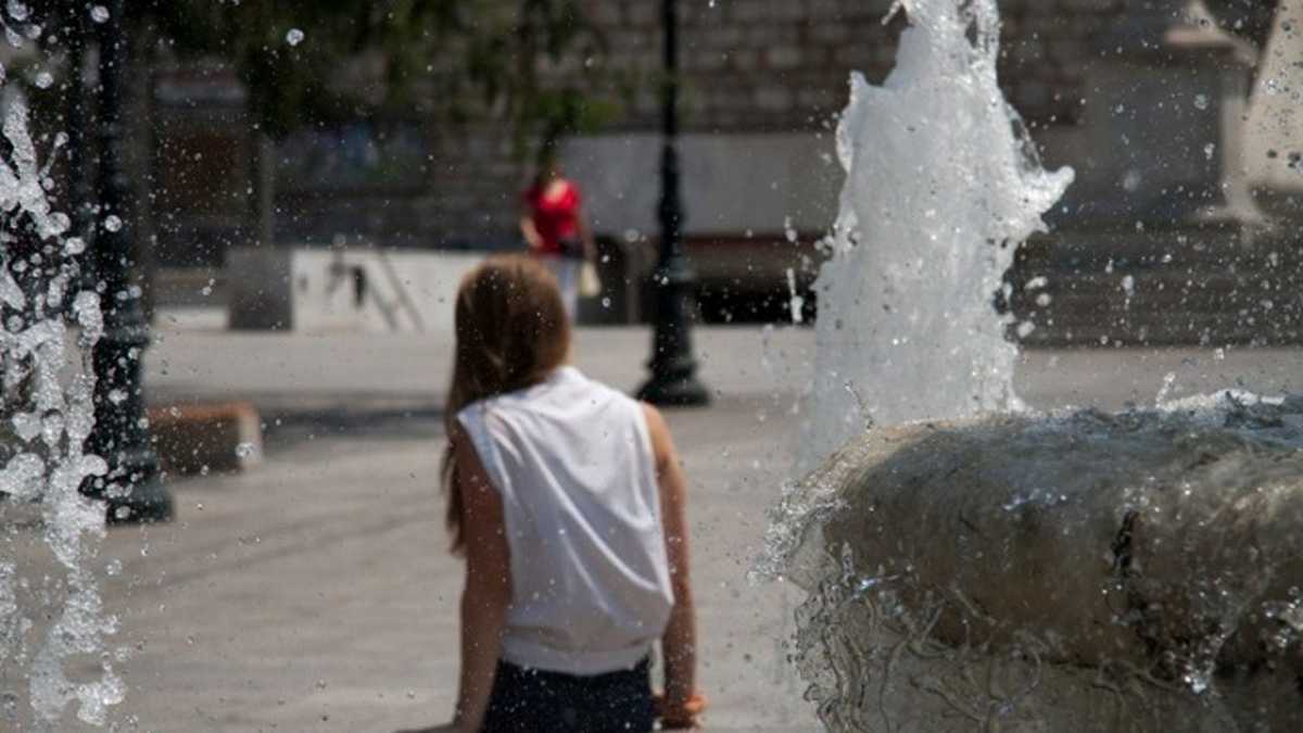 Καιρός αύριο: Ζέστη και λιακάδα σε Αττική, Θεσσαλονίκη – Πού θα βρέξει