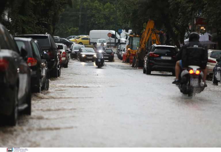 Καιρός: Άρχισαν τα φαινόμενα στην Αττική – Χαλάζι και καταιγίδες στο κέντρο