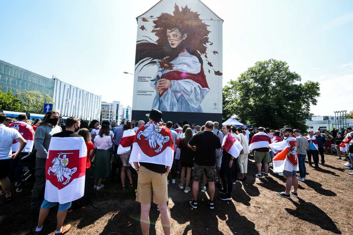 People attend unveil of a mural in solidarity with detained Belarusian journalist Roman Protasevich and his family, in Wroclaw, Poland June 5, 2021. Tomasz Pietrzyk