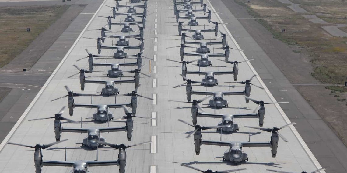 USMC: Οι Πεζοναύτες των ΗΠΑ εντυπωσίασαν με επικίνδυνο «βήμα του ελέφαντα» αεροσκαφών! (pics)