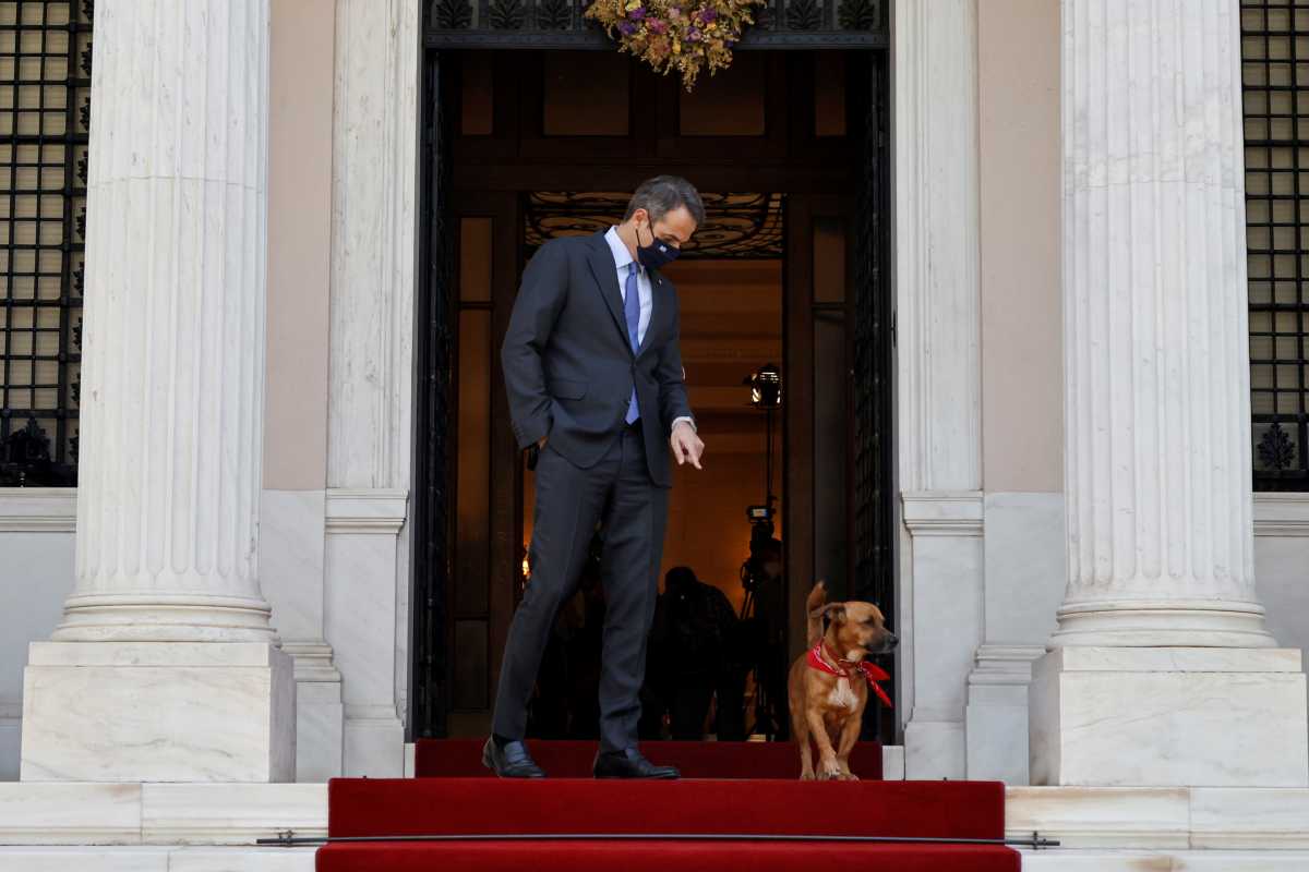 Κοντοζυγώνει ο ανασχηματισμός: Τι σχεδιάζει ο Κυριάκος Μητσοτάκης – Ποια υπουργεία είναι στο… μικροσκόπιο