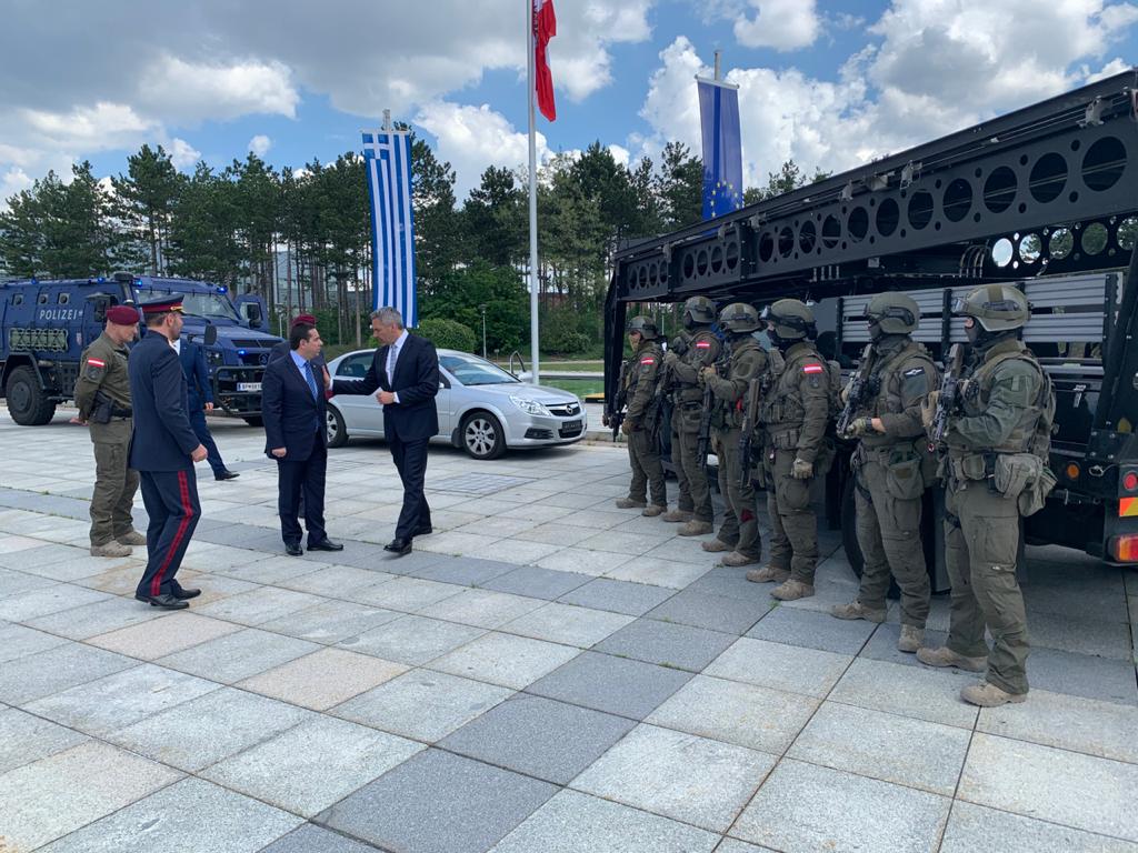 EKO Cobra: Η Ελλάδα τίμησε τους Αυστριακούς κομάντο για τη δράση τους πέρσι στον Έβρο