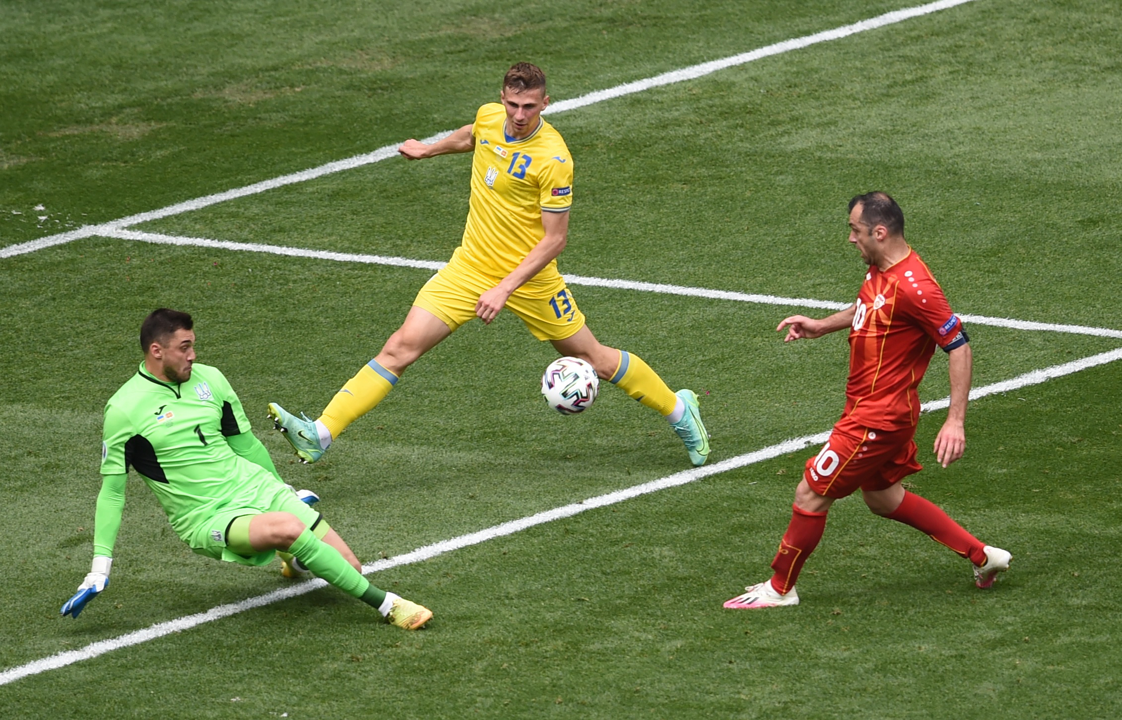 Soccer Football - Euro 2020 - Group C - Ukraine v North Macedonia - National Arena, Bucharest, Romania - June 17, 2021 North Macedonia's Goran Pandev scores their first goal that was later disallowed Pool via REUTERS