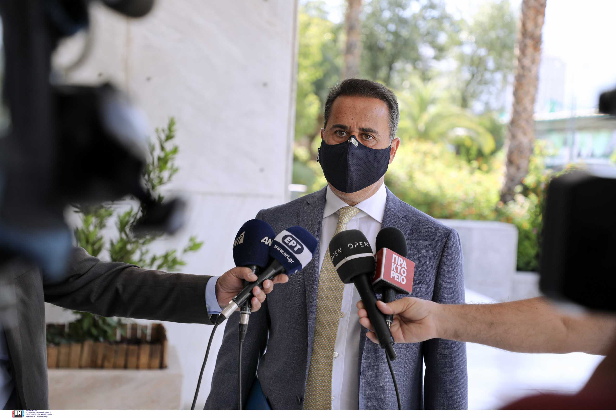 Αγνώριστος ο Σταύρος Παπασταύρου στον Άρειο Πάγο για να καταθέσει ως μάρτυρας στην υπόθεση Παπαγγελόπουλου