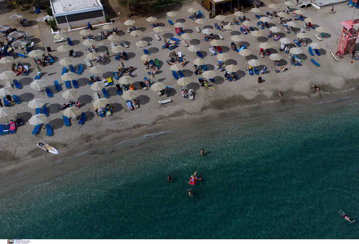 Παραλίες Αττικής: Οι καλύτερες οργανωμένες για τα πρώτα μπάνια