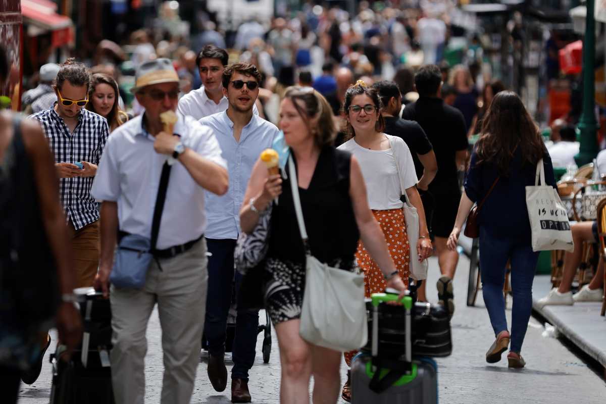 Μετάλλαξη Δέλτα: Ο Ηλίας Μόσιαλος εξηγεί γιατί είναι πιο επικίνδυνη και πρέπει να ελεγχθεί η διασπορά της