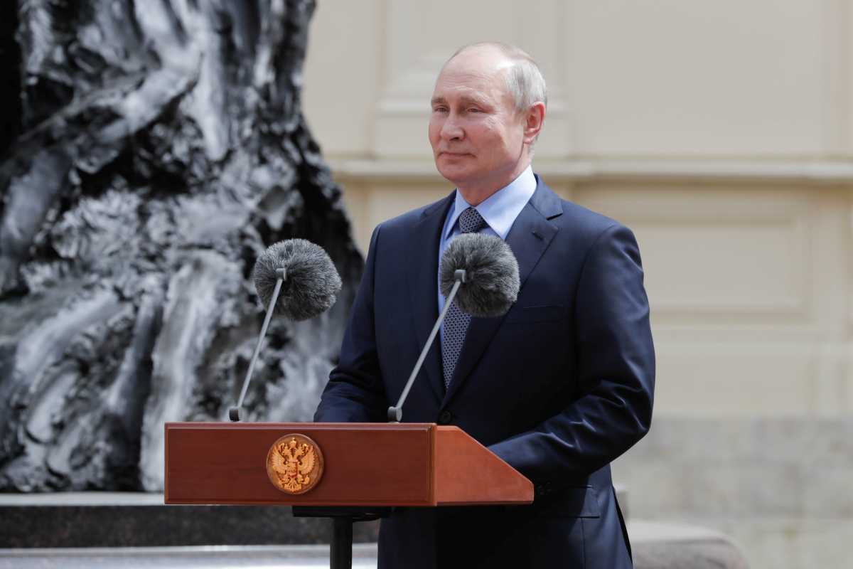 Ο Βλαντιμίρ Πούτιν ανησυχεί για τις φυσικές καταστροφές «πρωτοφανούς» έκτασης που πλήττουν τη Ρωσία