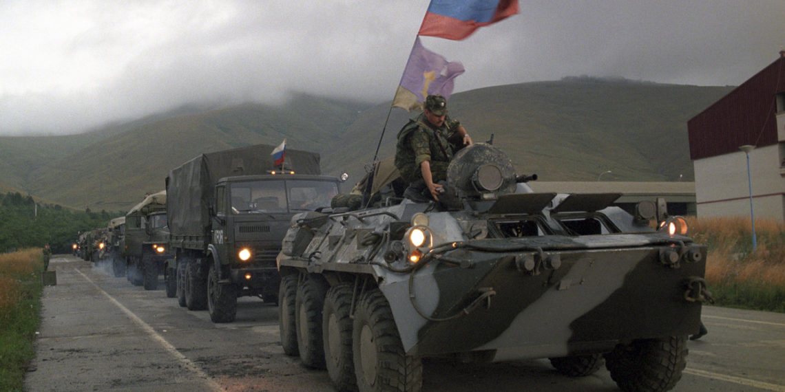 Κόσοβο: Η «άγνωστη» στιγμή που NATO και Ρωσία ήρθαν «αντιμέτωποι» με θερμό επεισόδιο [vid]