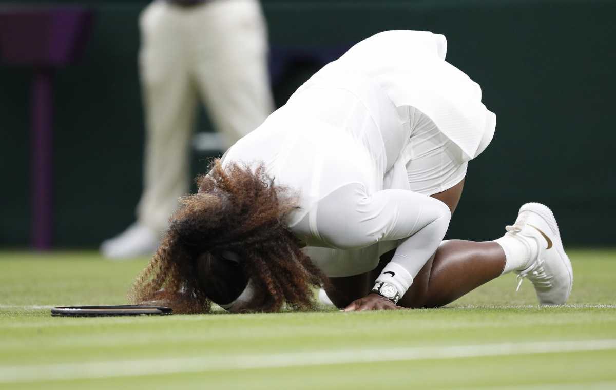 Σοκ με Σερένα Γουίλιαμς στο Wimbledon, χτύπησε κι αποσύρθηκε