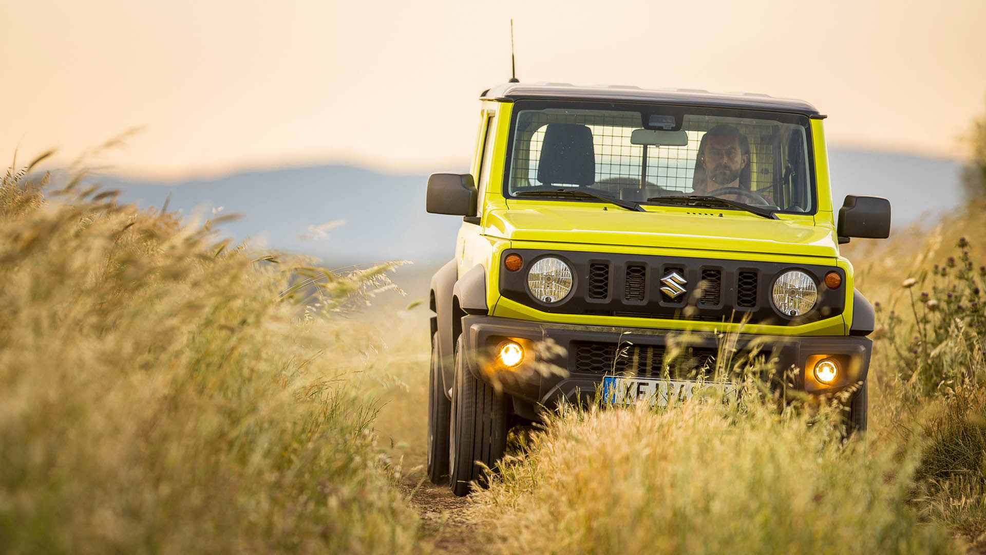 Δοκιμάζουμε το «επαγγελματικό» πλέον, Suzuki Jimny (video)