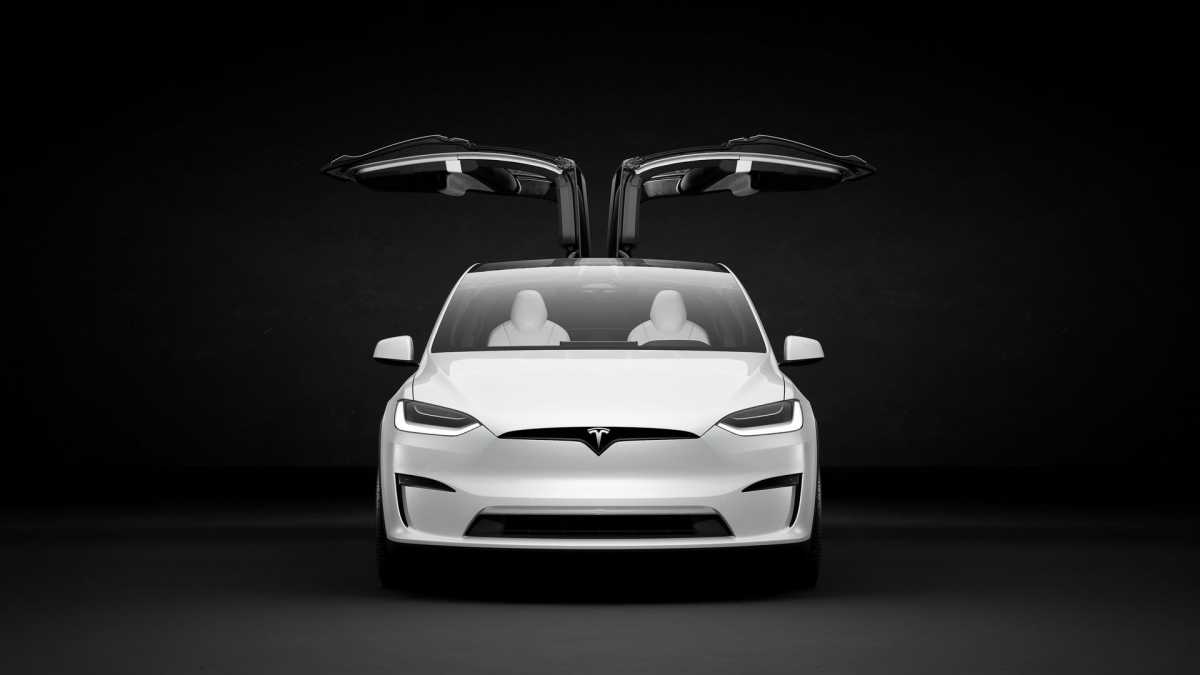 Όλα όσα πρέπει να ξέρετε για την αγορά ενός ηλεκτρικού αυτοκινήτου της Tesla (pics)