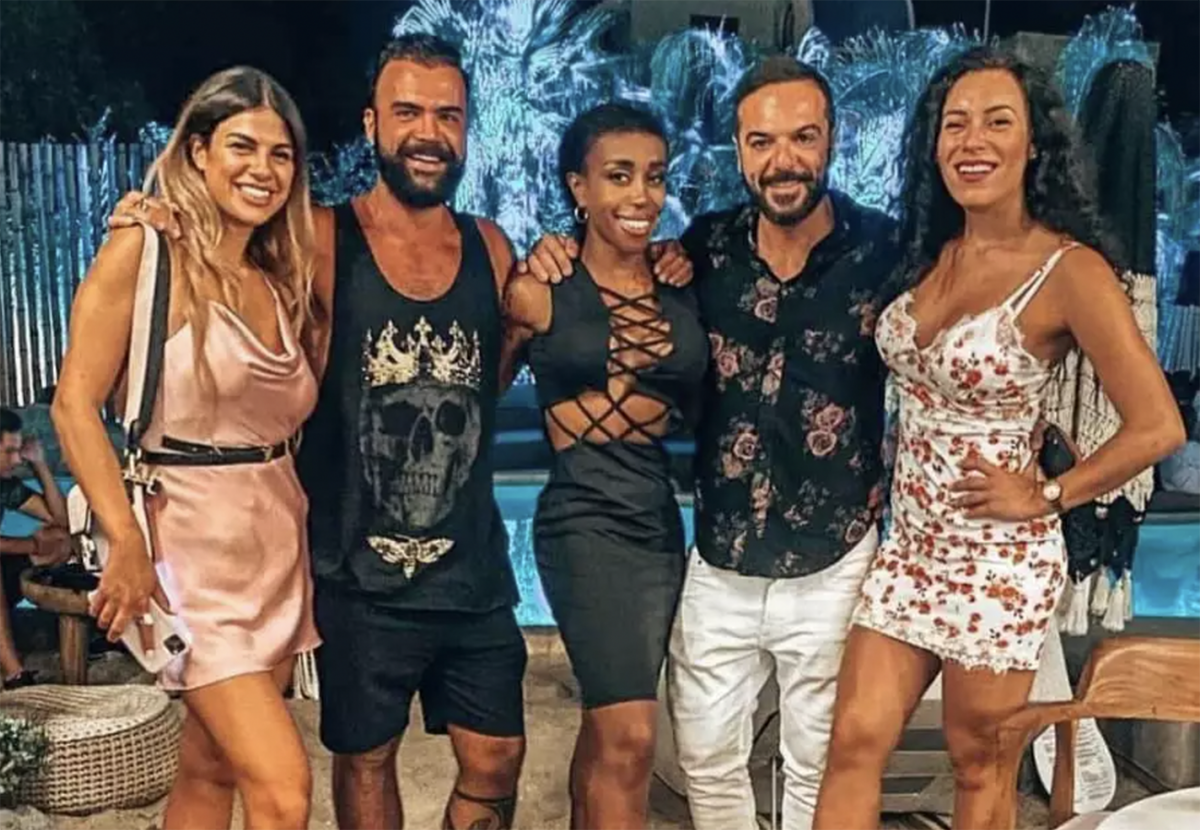 Survivor – Τριαντάφυλλος: Το ξέφρενο πάρτι γενεθλίων με πρώην συμπαίκτες στο πλευρό του