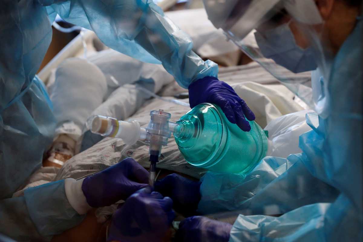 Κορονοϊός: Οδηγία να μειωθούν 8 στα 10 τακτικά χειρουργεία στα νοσοκομεία – Διαμαρτύρονται οι γιατροί