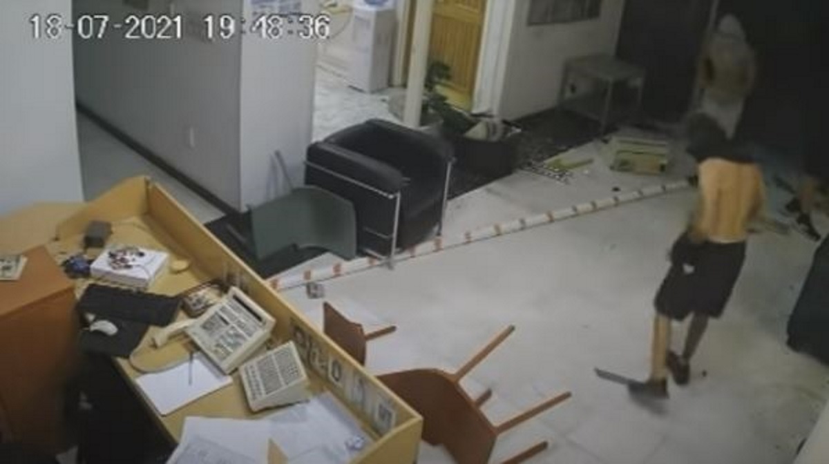 Κύπρος: Βίντεο-ντοκουμέντο από την επίθεση κουκουλοφόρων στον τηλεοπτικό σταθμό ΣΙΓΜΑ