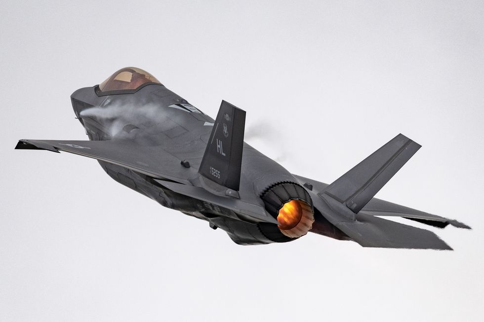 «Κάζο» με τα F-35: Δεκάδες stealth μαχητικά δεν μπορούν να πετάξουν λόγω Τουρκίας