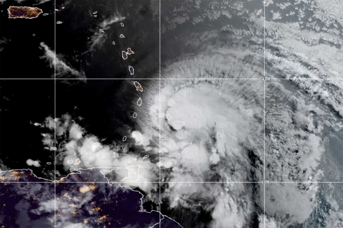 Τυφώνας Άιντα: Πλησιάζει σε Λουιζιάνα και Μισισίπι – «Έρχεται με 120 χλμ. την ώρα»